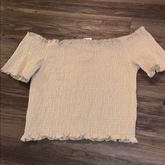 •NWOT• Off the Shoulder Stretchy Crop Top - Picture 5 of 5